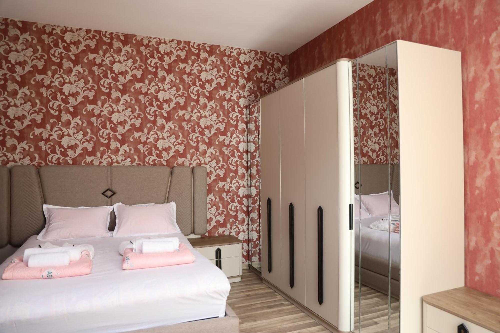 Feel House Hotel T'erjola Ngoại thất bức ảnh