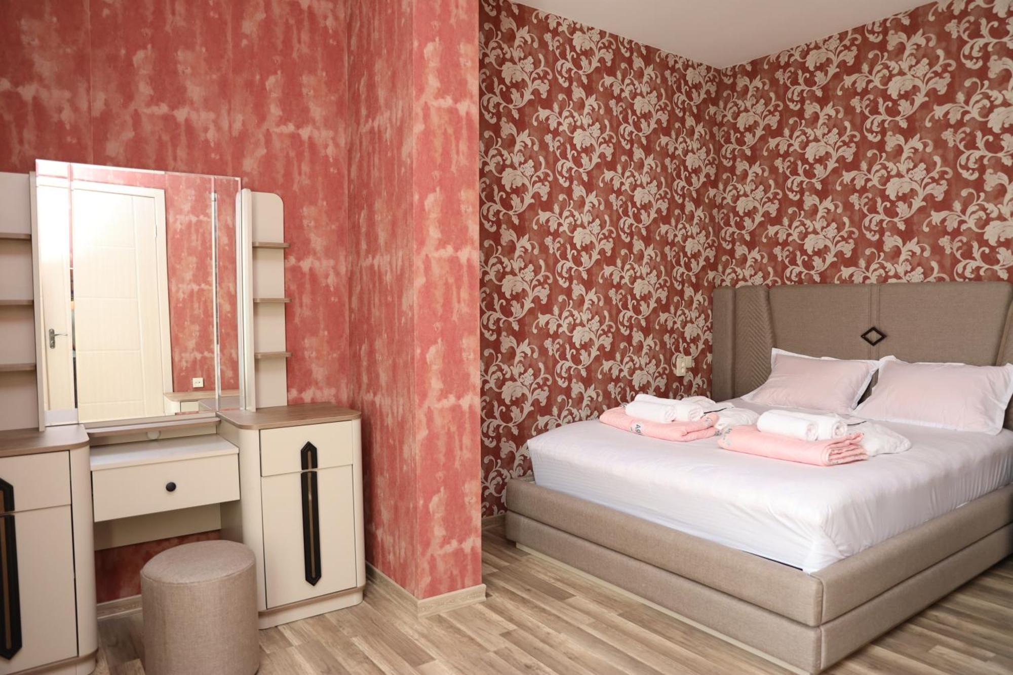 Feel House Hotel T'erjola Ngoại thất bức ảnh